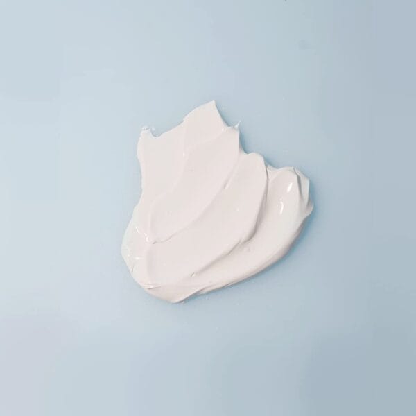 Isntree Hyaluronic Acid Natural Suncream SPF50 PA 3.jpg
